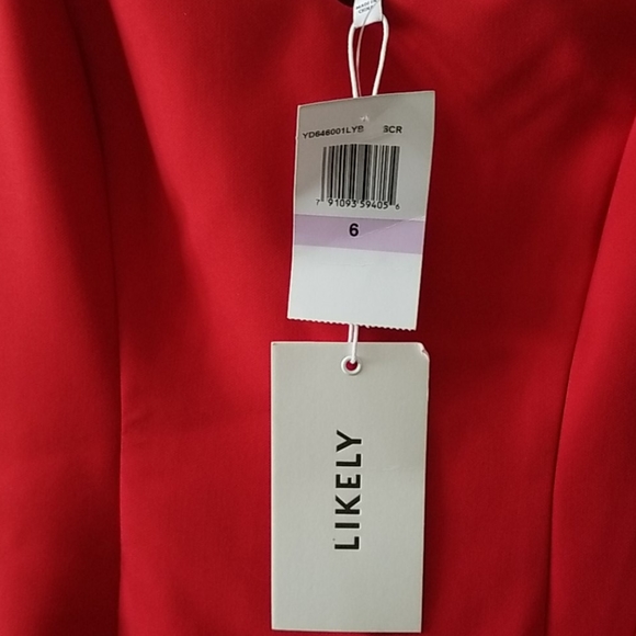 Dress - Picture 5 of 5